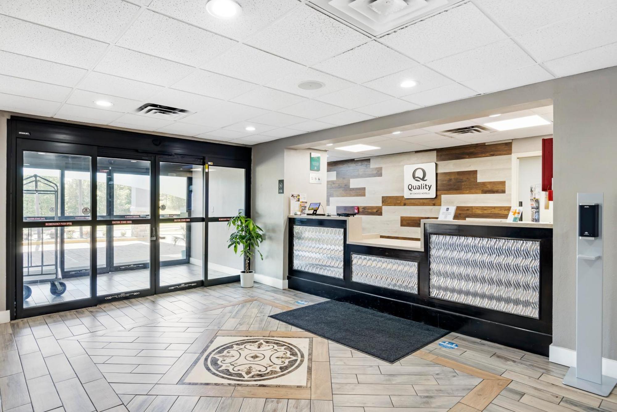 Quality Inn Clarksville - Exit 11 מראה חיצוני תמונה