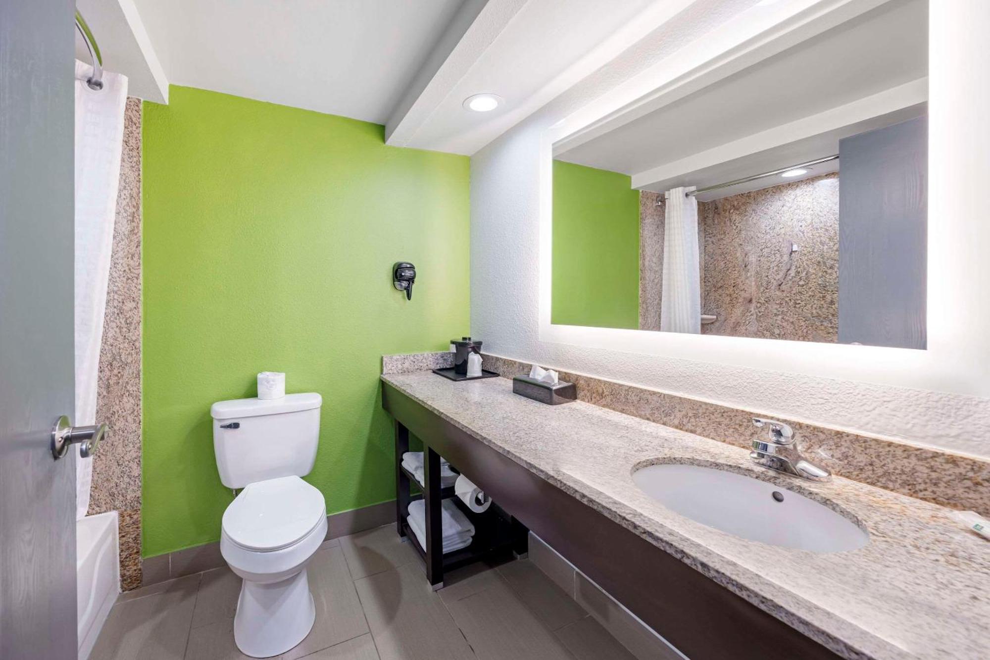 Quality Inn Clarksville - Exit 11 מראה חיצוני תמונה