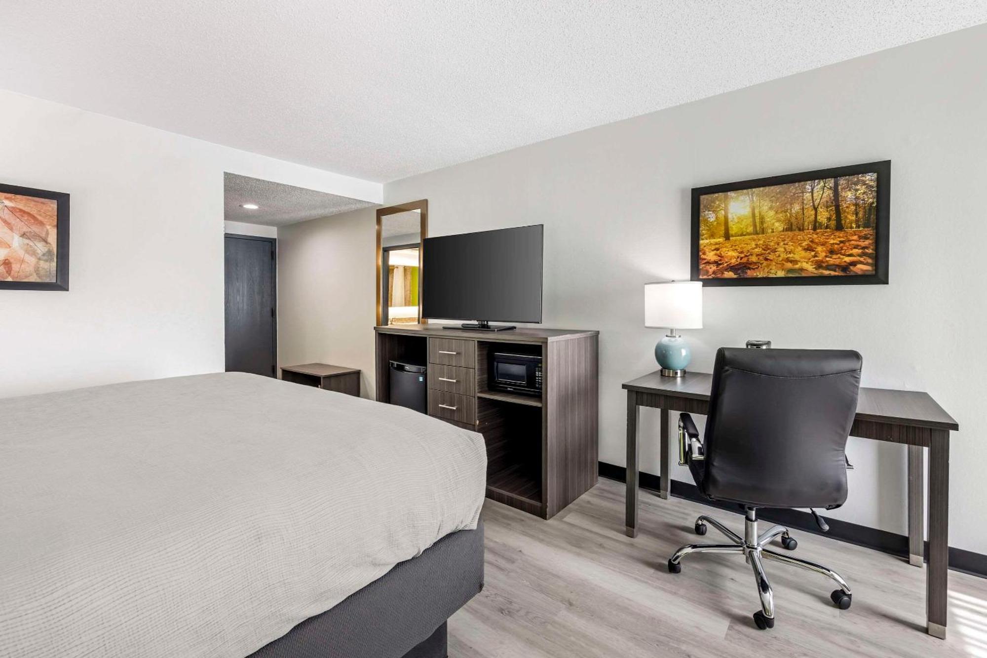 Quality Inn Clarksville - Exit 11 מראה חיצוני תמונה